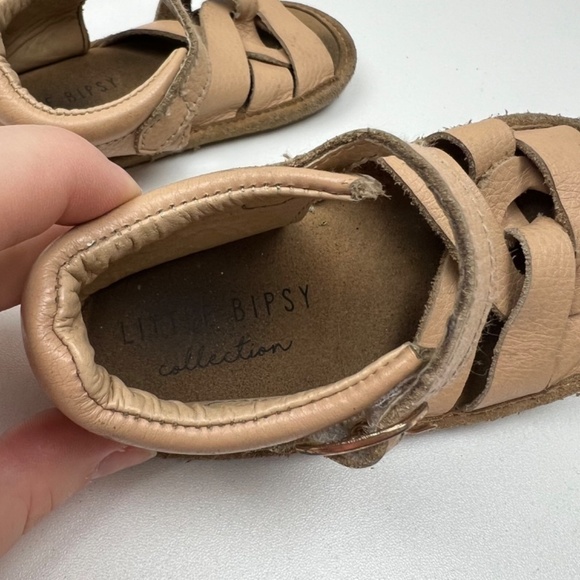 Little Bipsy Sandals in Tan Sz 5 - Picture 8 of 9